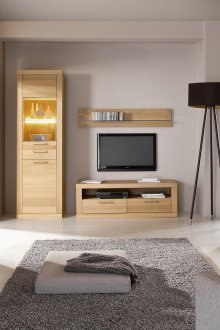 Kommode im Wohnzimmer aus Holz