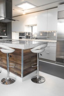 Loft tarzı bar masası