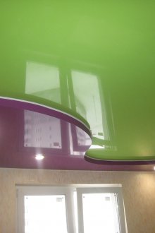 Two-color two-level ceiling