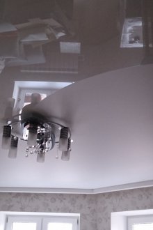 Two-color matte glossy ceiling