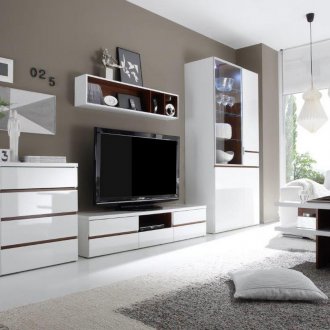 Glänzende Möbel im Wohnzimmer
