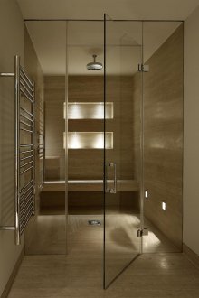 Sauna için cam sarkaçlı kapı
