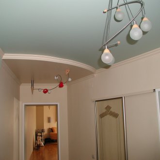 Il soffitto a Krusciov nel corridoio