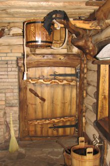 Banyo için küçük kapı