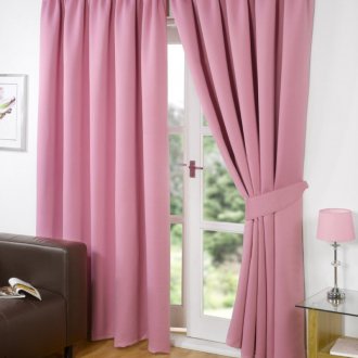Pembe kurdele perdeler