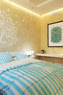 Drawing on the wall in the bedroom