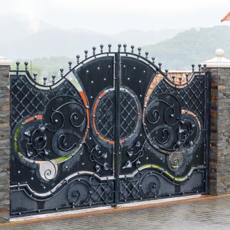 Süslü Metal Kapılar