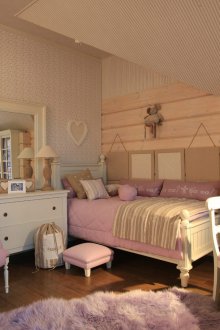 Sofa untuk kanak-kanak perempuan dalam gaya provensi