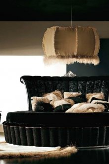Black round bed