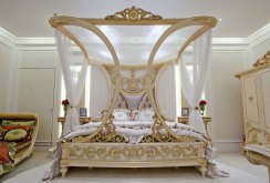 Luksuzni klasični krevet s četiri postera