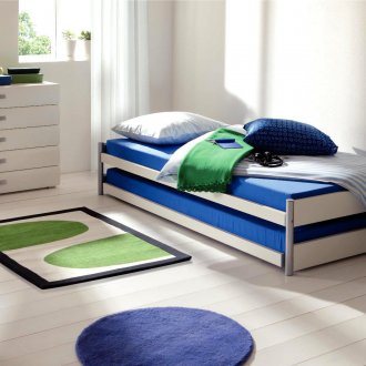 Pull-out bed