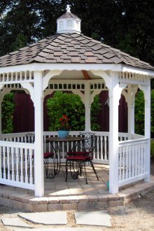 Schöner weißer Pavillon