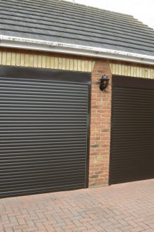 Garage roller shutter gate