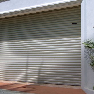 Puertas enrollables verticales