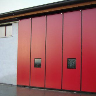 Hanging red gate