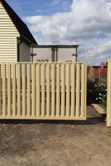 Fenders hanging gates