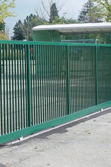 Porte verte d'un tuyau profilé