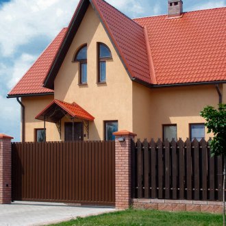 Cantilever gate for the house