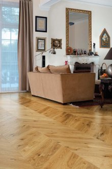 Abeto em parquet de pinheiro