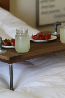 Loft tarzı kahvaltı masası