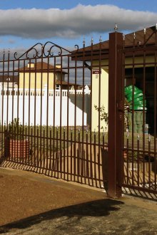 Pilares para puertas metálicas
