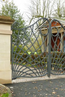 Puertas de baldosas de mármol