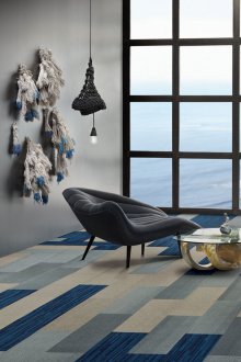 Alfombras de azulejos en el apartamento