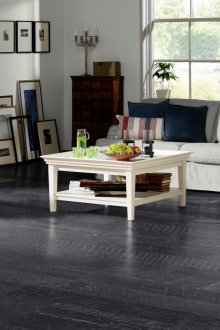 Stratifié noir dans un style champêtre