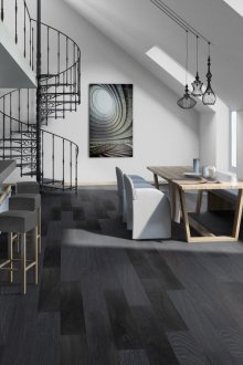 Stratifié noir dans le grenier