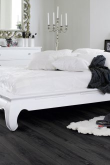 Stratifié noir dans la chambre