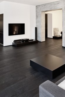 Stratifié noir dans un studio