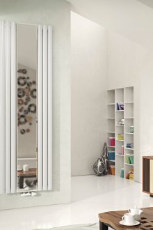 Radiador vertical con espejo
