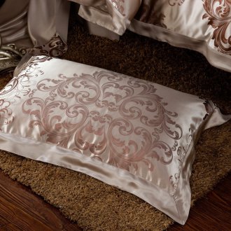 Silk bedding with ornament