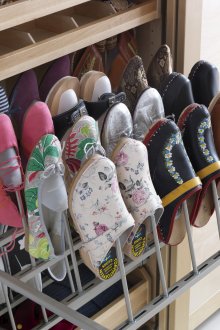 Ausziehbarer Schuhschrank