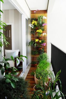 Laminate on the balcony with a threshold