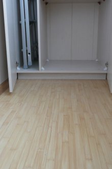 Light laminate on the balcony