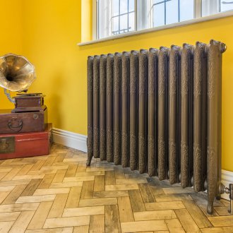 Cast iron floor radiator