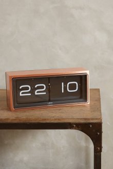 Elektrische Uhr im Wohnzimmer