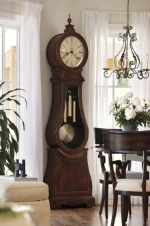 Standuhr im Wohnzimmer