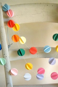 Volume paper garland