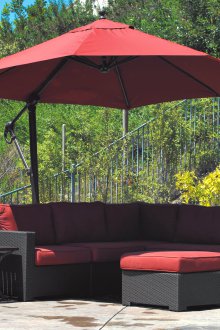 Garden umbrella with side support