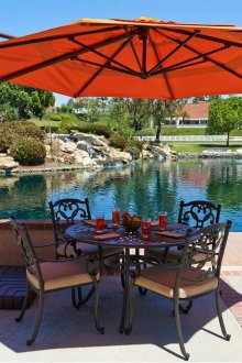 Folding garden umbrella