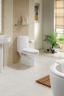 Toilette con presa obliqua e micro-ascensore