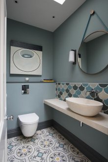 Wc sospeso con scarico obliquo
