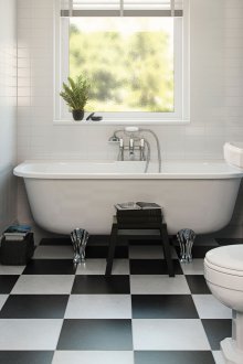 WC obliquo in stile retrò