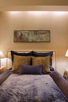 Imagens sobre a cama no quarto pelo feng shui