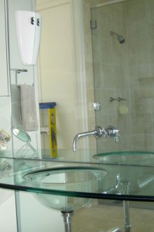 Tezgahlı cam lavabo