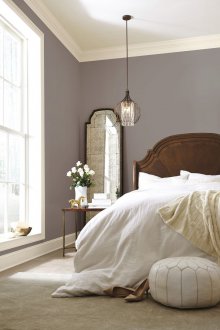 Solid light walls in the bedroom interior