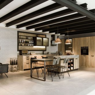 Loft masa metal