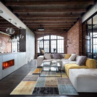 Loft Wohnzimmer mit Balken